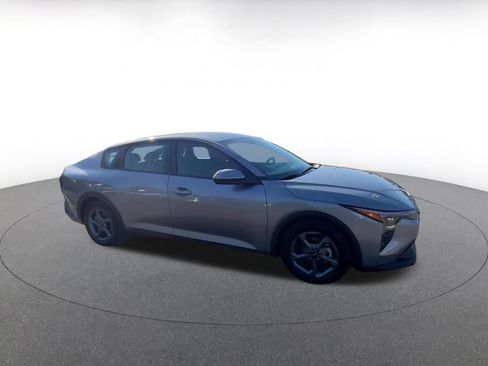 Used 2025 Kia K4 LXS image 2