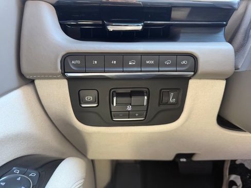 Used 2021 Cadillac Escalade Premium Luxury Platinum AWD/4WD image 37