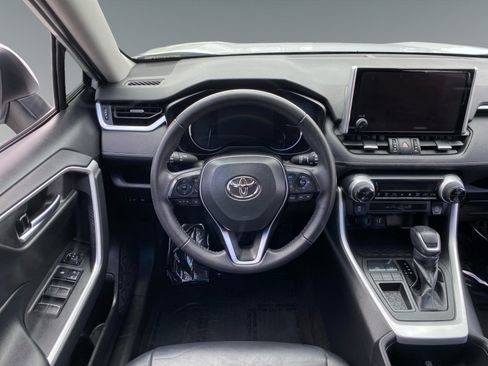 Used 2023 Toyota RAV4 XLE Premium FWD image 12