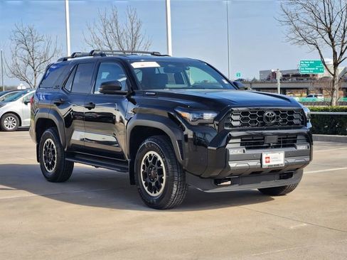 Used 2025 Toyota 4Runner TRD Off-Road Premium w/ Tow Technology Package AWD/4WD image 2