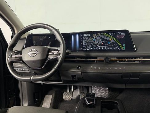 Used 2023 Nissan Ariya AWD image 13