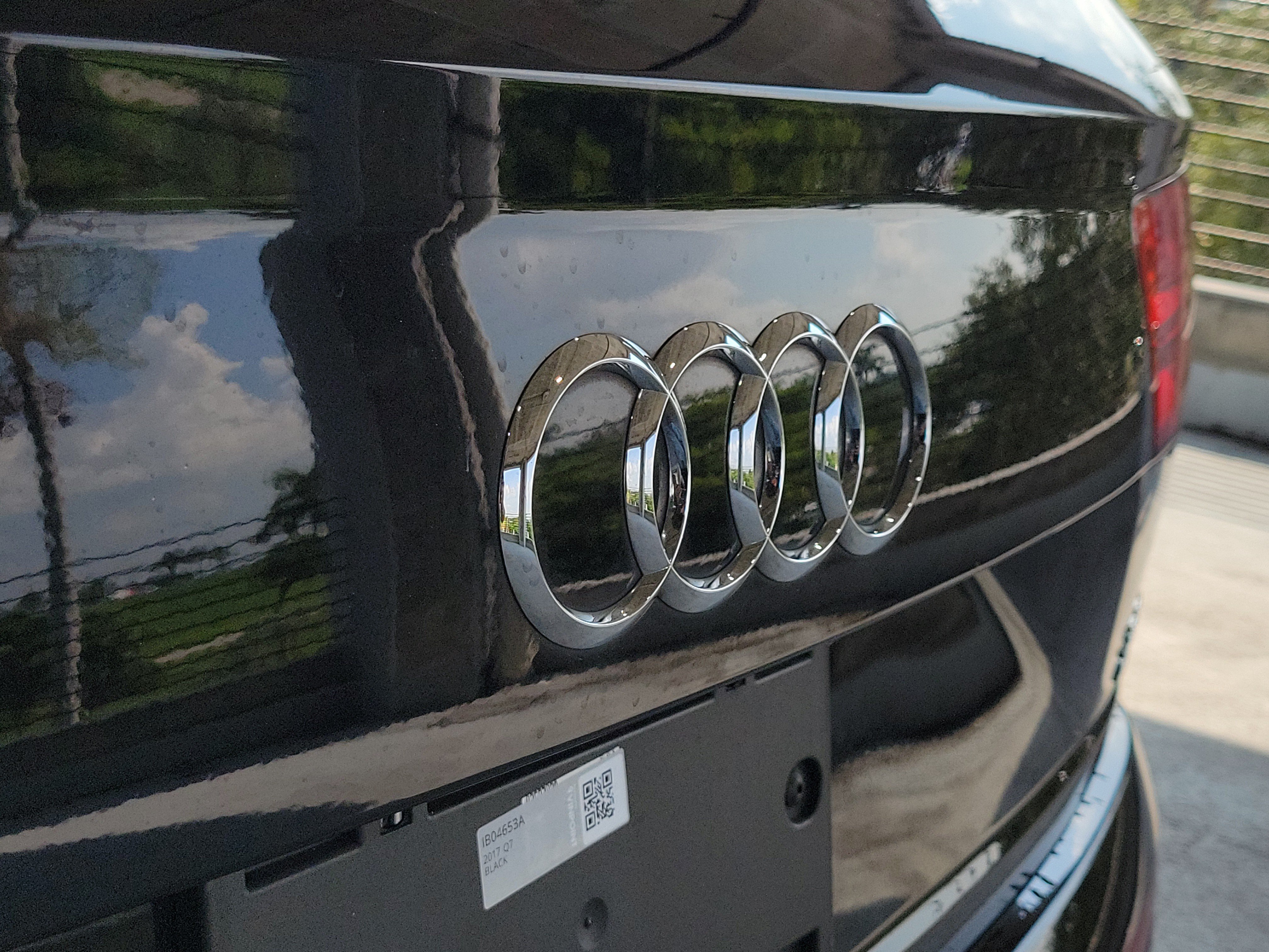 Used 2017 Audi Q7 3.0T Prestige AWD/4WD image 6