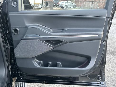 New 2025 Lincoln Navigator Reserve w/ Jet Appearance Package image 14