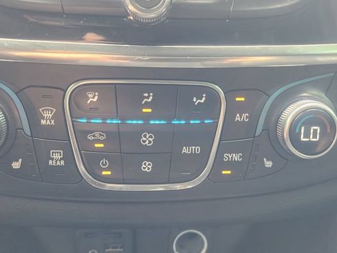 Used 2021 Chevrolet Traverse Premier w/ LPO, Black Accent Package FWD image 36