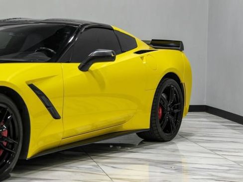 Used 2015 Chevrolet Corvette Stingray Coupe RWD image 7