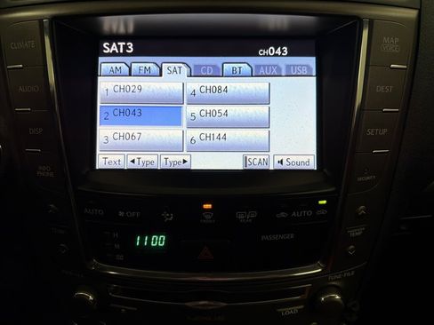 Used 2011 Lexus IS 350C image 21