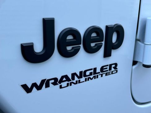 Used 2022 Jeep Wrangler Unlimited Sport AWD/4WD image 35
