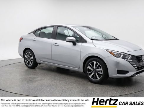Used 2025 Nissan Versa SV image 1