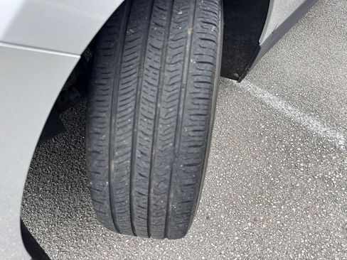 Used 2020 Chevrolet Equinox LS w/ LPO, Floor Liner Package FWD image 33