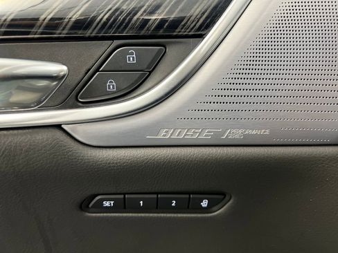 Used 2025 Cadillac XT6 Premium Luxury image 12