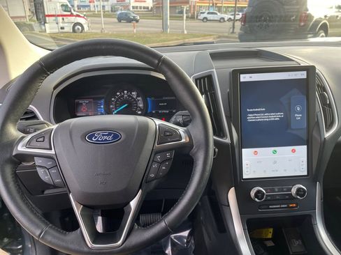Used 2024 Ford Edge SEL AWD/4WD image 16
