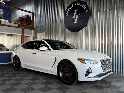 Used 2020 Genesis G70 3.3T w/ Elite Package RWD image 2