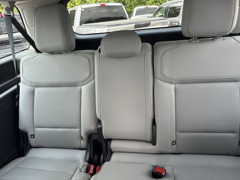 Used 2025 Ford Expedition Max Platinum w/ Driver's Package AWD/4WD image 22