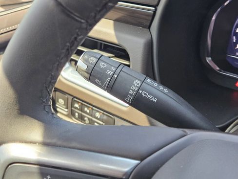 Used 2023 Chevrolet Tahoe Z71 w/ Luxury Package image 15