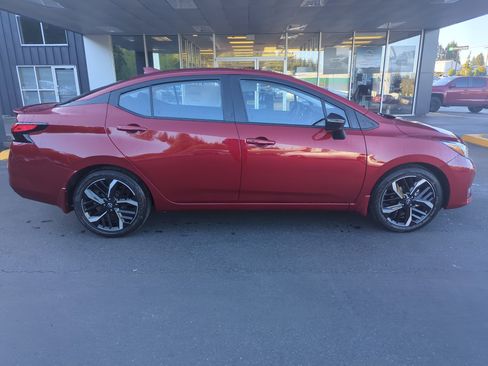 New 2025 Nissan Versa SR w/ Trunk Package image 6