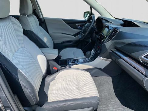 Used 2023 Subaru Forester Premium AWD/4WD image 25