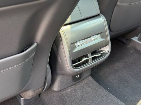 New 2026 Lincoln Nautilus Reserve AWD/4WD image 22