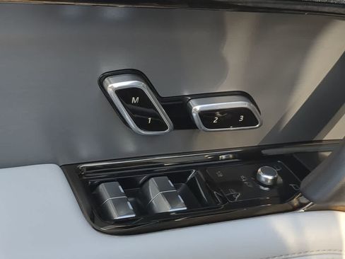 Certified 2025 Land Rover Range Rover Sport AWD/4WD image 18
