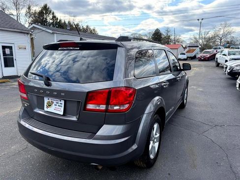 Used 2013 Dodge Journey SE image 3