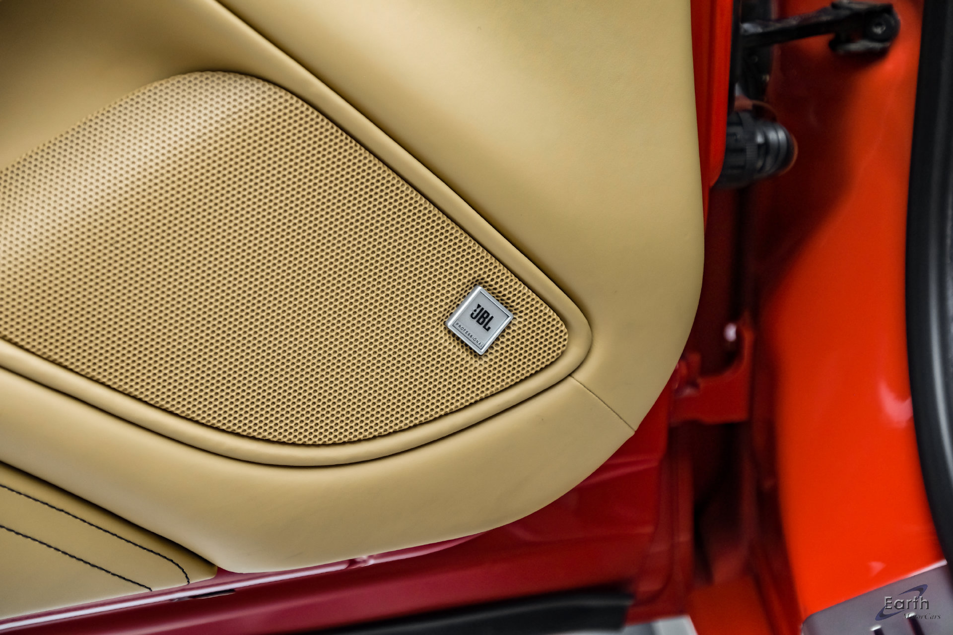 Used 2015 Ferrari F12 Berlinetta RWD image 94