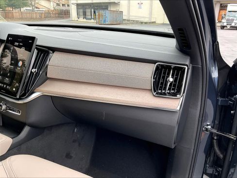 New 2026 Volvo XC90 B6 Plus w/ Protection Package Premier image 29