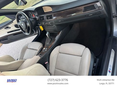 Used 2011 BMW 335i Convertible image 26