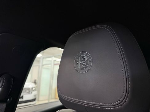 Used 2024 Alfa Romeo Tonale Ti w/ Premium Interior Package AWD/4WD image 28