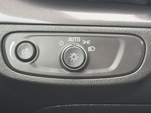 Used 2022 Buick Encore Preferred w/ Safety Package image 53