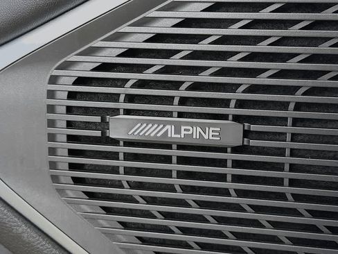 Used 2023 Jeep Wagoneer Series III w/ Preferred Equipment Group image 31