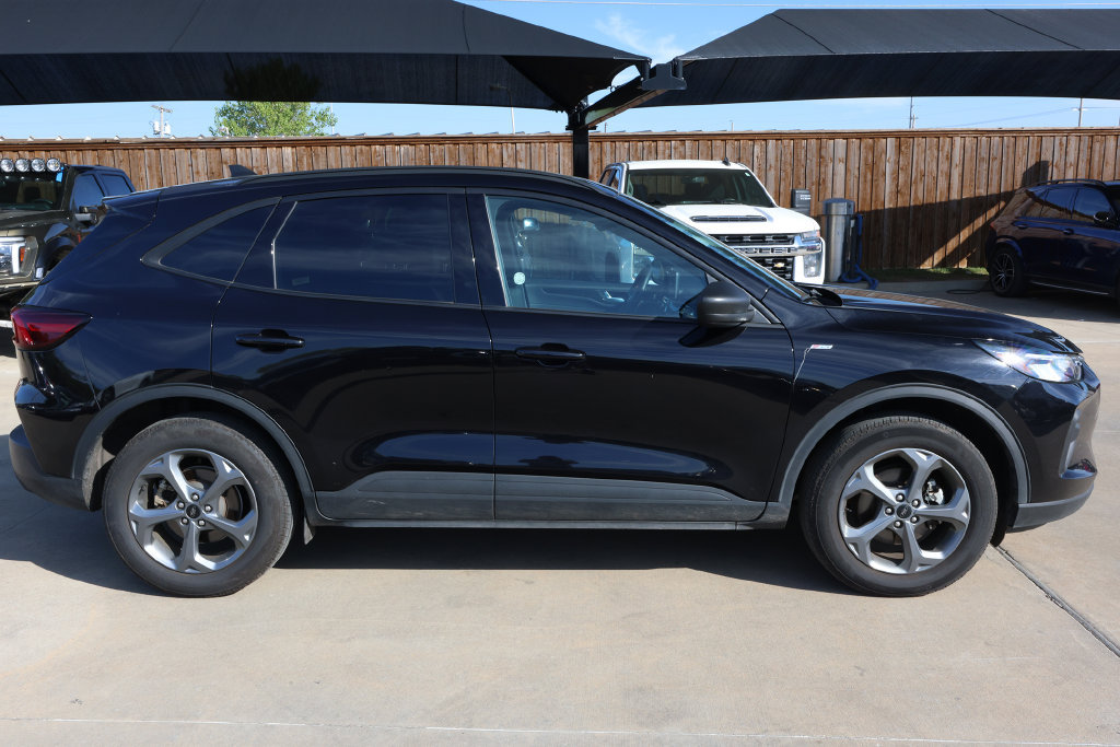 Used 2025 Ford Escape ST-Line AWD/4WD image 4