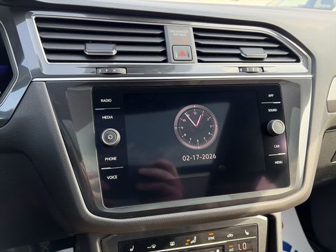 Certified 2022 Volkswagen Tiguan SE image 29