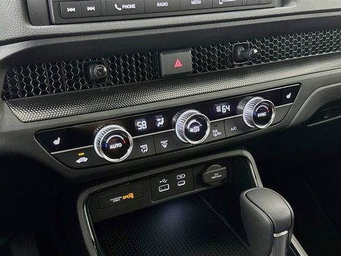 Used 2025 Honda CR-V Sport image 17