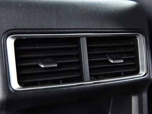 Certified 2024 Volkswagen Atlas Cross Sport SE w/ Panoramic Sunroof Package AWD/4WD image 23