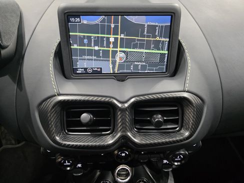 Used 2023 Aston Martin V8 Vantage Coupe image 14