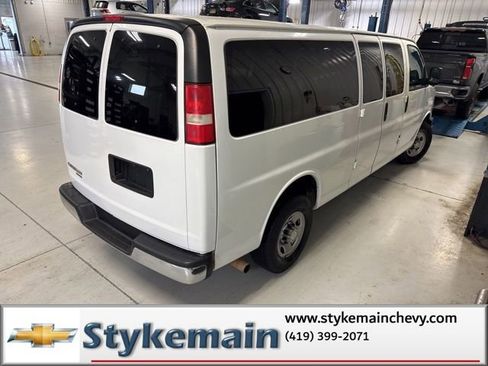 Used 2016 Chevrolet Express 3500 LT w/ LT Preferred Equipment Group image 12