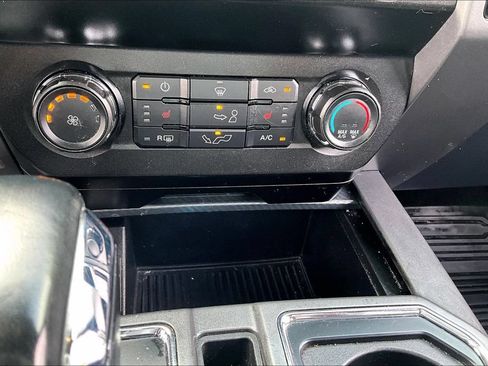 Used 2020 Ford F150 XLT w/ Equipment Group 302A Luxury AWD/4WD image 16