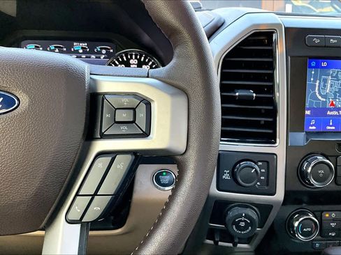 Used 2020 Ford F150 Lariat image 24