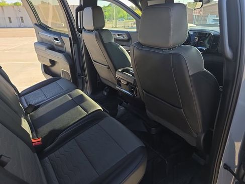 Used 2025 Chevrolet Silverado 1500 ZR2 w/ Technology Package image 11