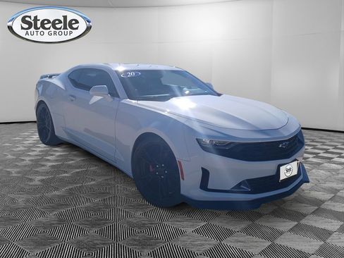 Used 2020 Chevrolet Camaro LT w/ RS Package image 7
