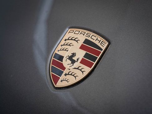 Used 2017 Porsche Macan image 16