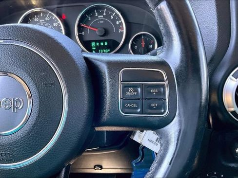 Used 2018 Jeep Wrangler Unlimited Sahara AWD/4WD image 19