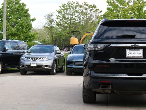 Used 2019 Chevrolet Traverse Premier w/ Redline Edition AWD/4WD image 11