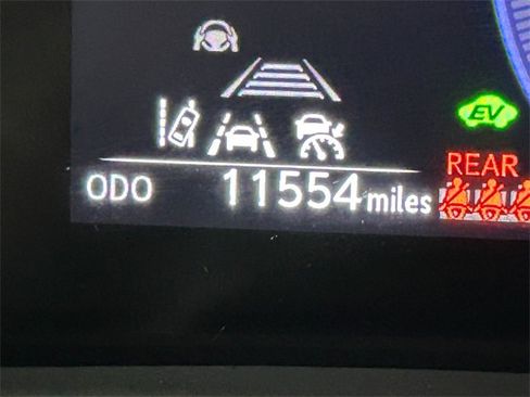 Certified 2025 Lexus UX 300h 300h image 18