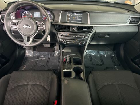 Used 2018 Kia Optima LX image 3