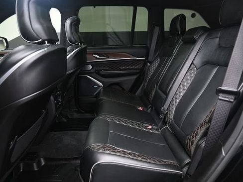 Used 2022 Jeep Grand Cherokee Summit w/ Adv Protech Group IV AWD/4WD image 11