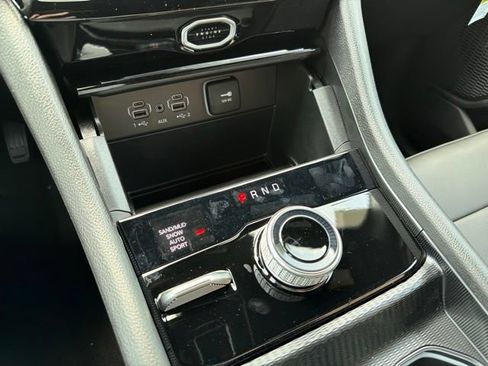 New 2026 Jeep Grand Cherokee L Limited w/ MOPAR Finishing Package AWD/4WD image 18