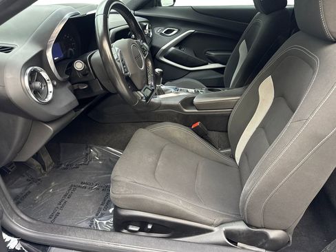 Used 2021 Chevrolet Camaro LT w/ Technology Package RWD image 25