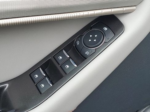 New 2026 Ford Explorer Active image 23