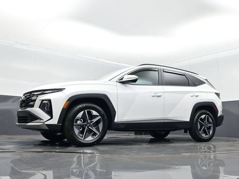 Used 2025 Hyundai Tucson SEL AWD/4WD image 13