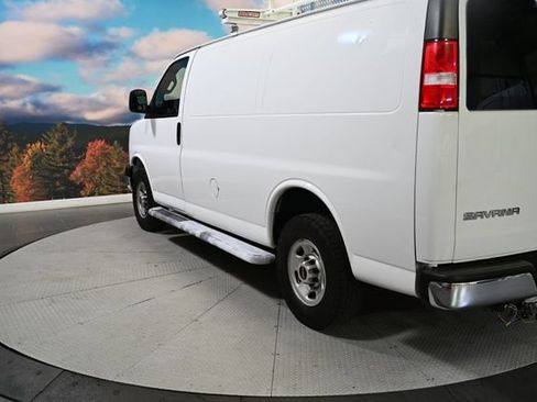 Used 2019 GMC Savana 2500 w/ Driver Convenience Package RWD image 7